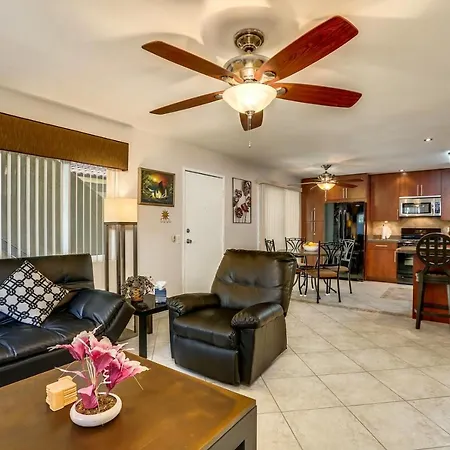 Hidden Oasis Condo With Shared Outdoor Pool - Weekly Rental Only Condo